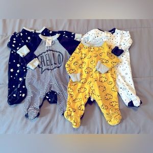 Preemie baby boy clothes 4 zip up long sleeve sleepers. Barely worn